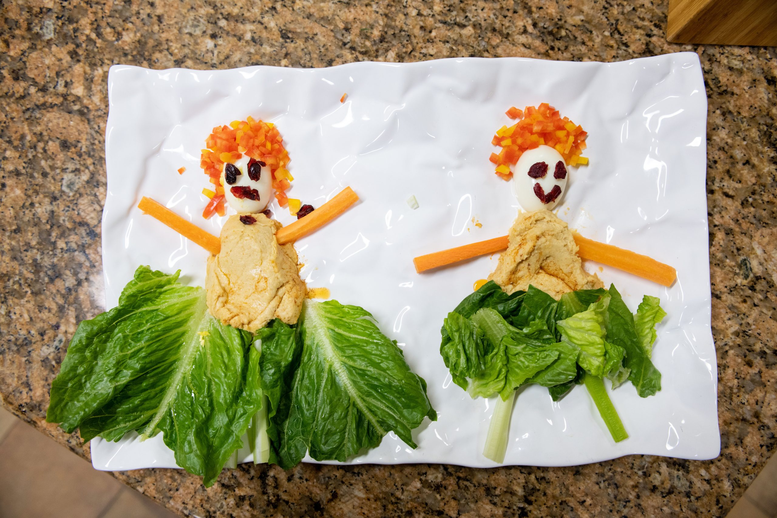 [:en]Family Picnic #7: Raggedy Ann Salads and Recycled Art[:]